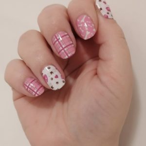bow wow nail wrap