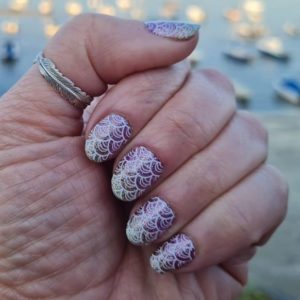 Pastel scallops nail wrap