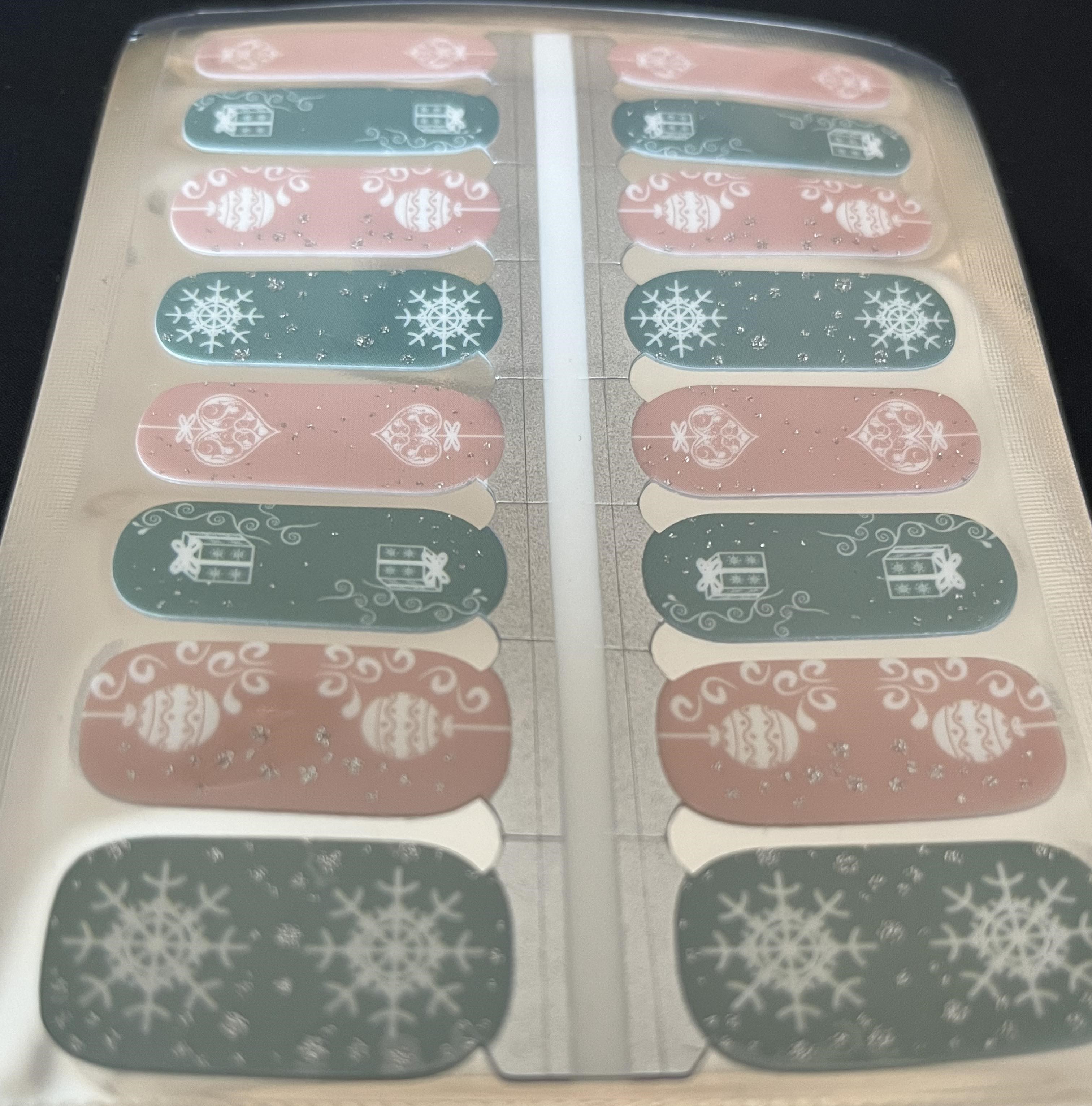 festive fancies nail wrap