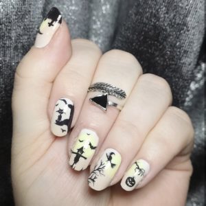 hide and spook nail wrap