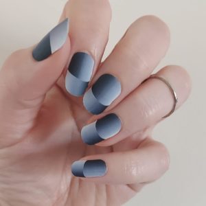 twice ombre tips - black and white nail wrap