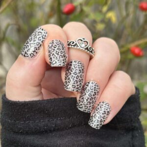 velma nail wrap