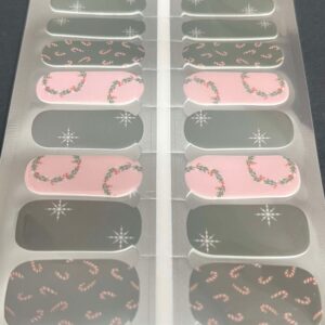 wreaths and candy canes nail wrap