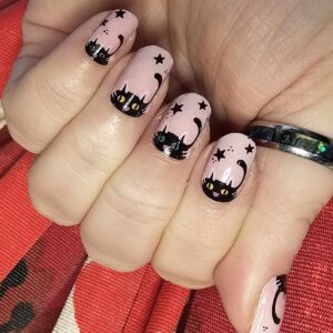 peekaboo exclusive nail wrap