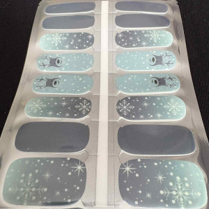 snow and sleigh nail wrap