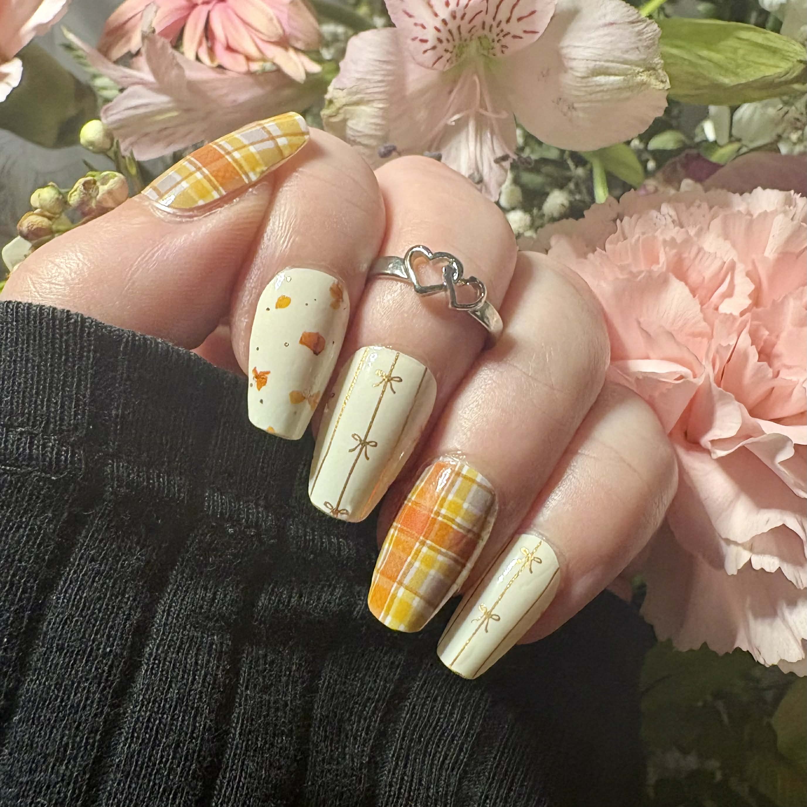 amber plaid nail wrap